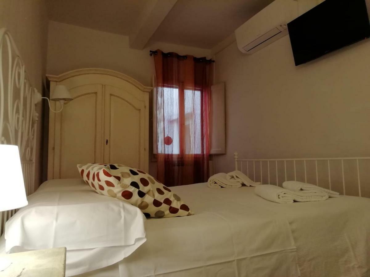 Friends&Family Apartment ฟลอเรนซ์ ภายนอก รูปภาพ